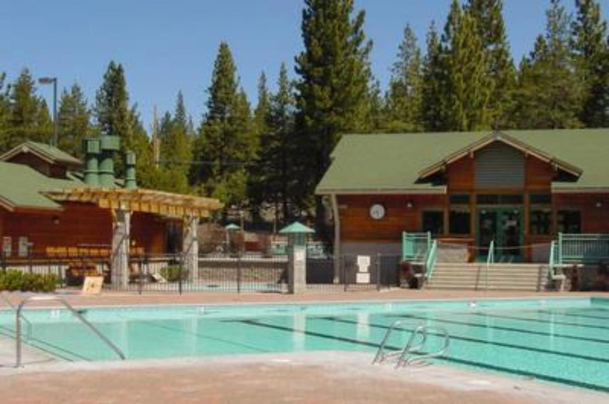 Moosetrack By Avantstay Cozy Cabin In The Of Tahoe Donner W Hot Tub Truckee Esterno foto