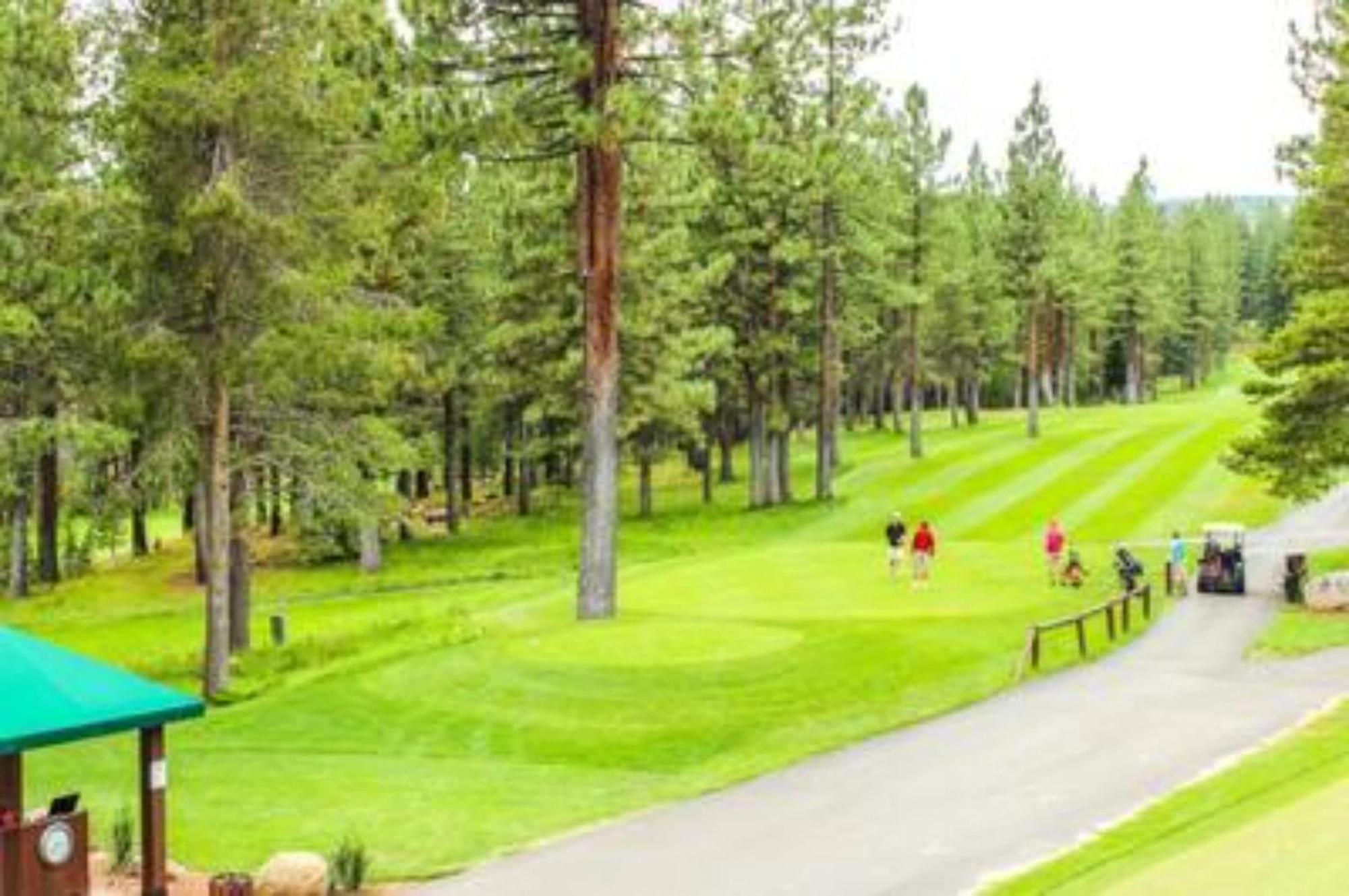 Moosetrack By Avantstay Cozy Cabin In The Of Tahoe Donner W Hot Tub Truckee Esterno foto